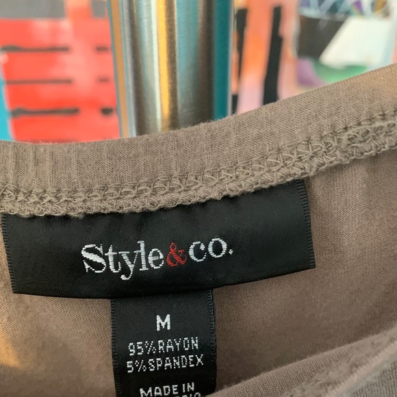 Style n Company beige below the knee skirt. Medium - Picture 3 of 4